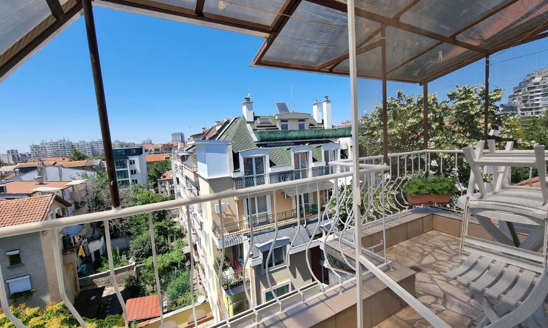High Mezonet In The Top Center Burgas Apartment