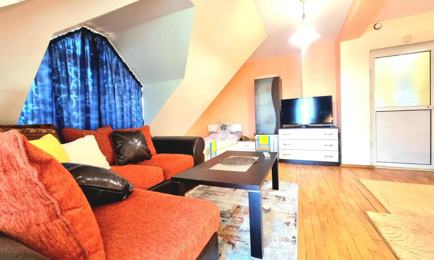 High Mezonet In The Top Center Burgas Apartment