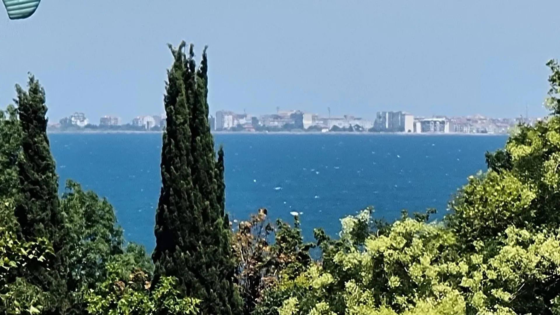 Apartment High Mezonet In The Top Center Burgas